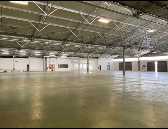2,056.30M² FACTORY RENTED IN LANSDOWNE